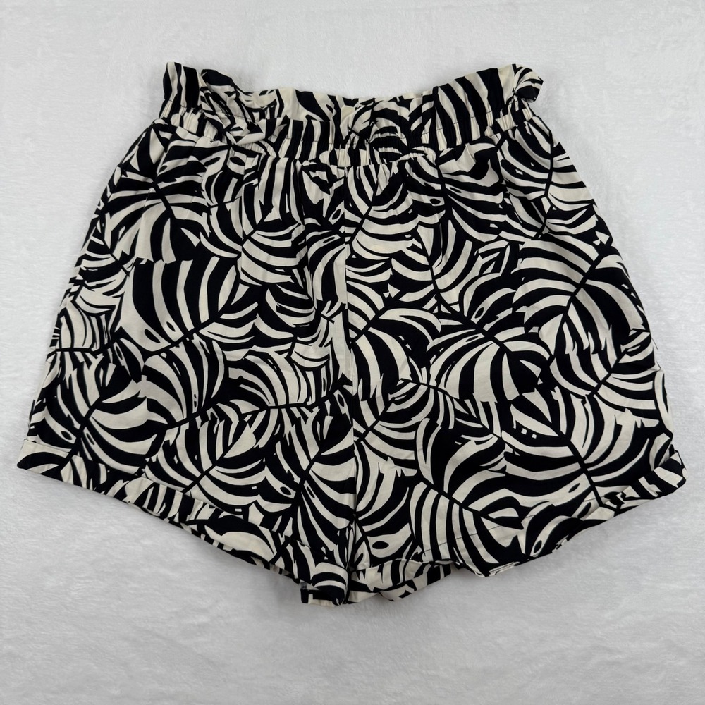FARM Rio Anthropologie Palm Leaf High Waisted Paperbag Shorts M Black White